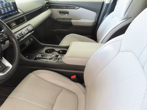 Used 2023 Honda Pilot Elite image 21