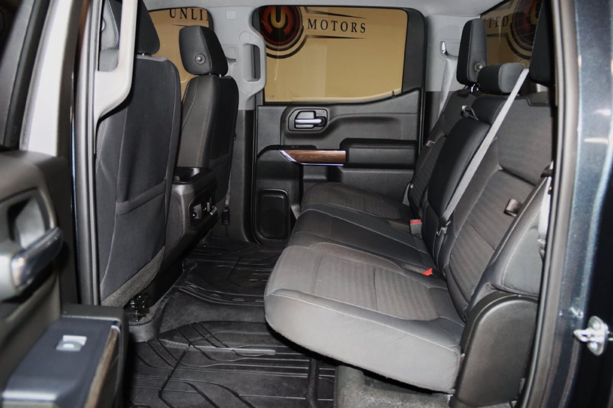 Used 2019 Chevrolet Silverado 1500 RST AWD/4WD image 58