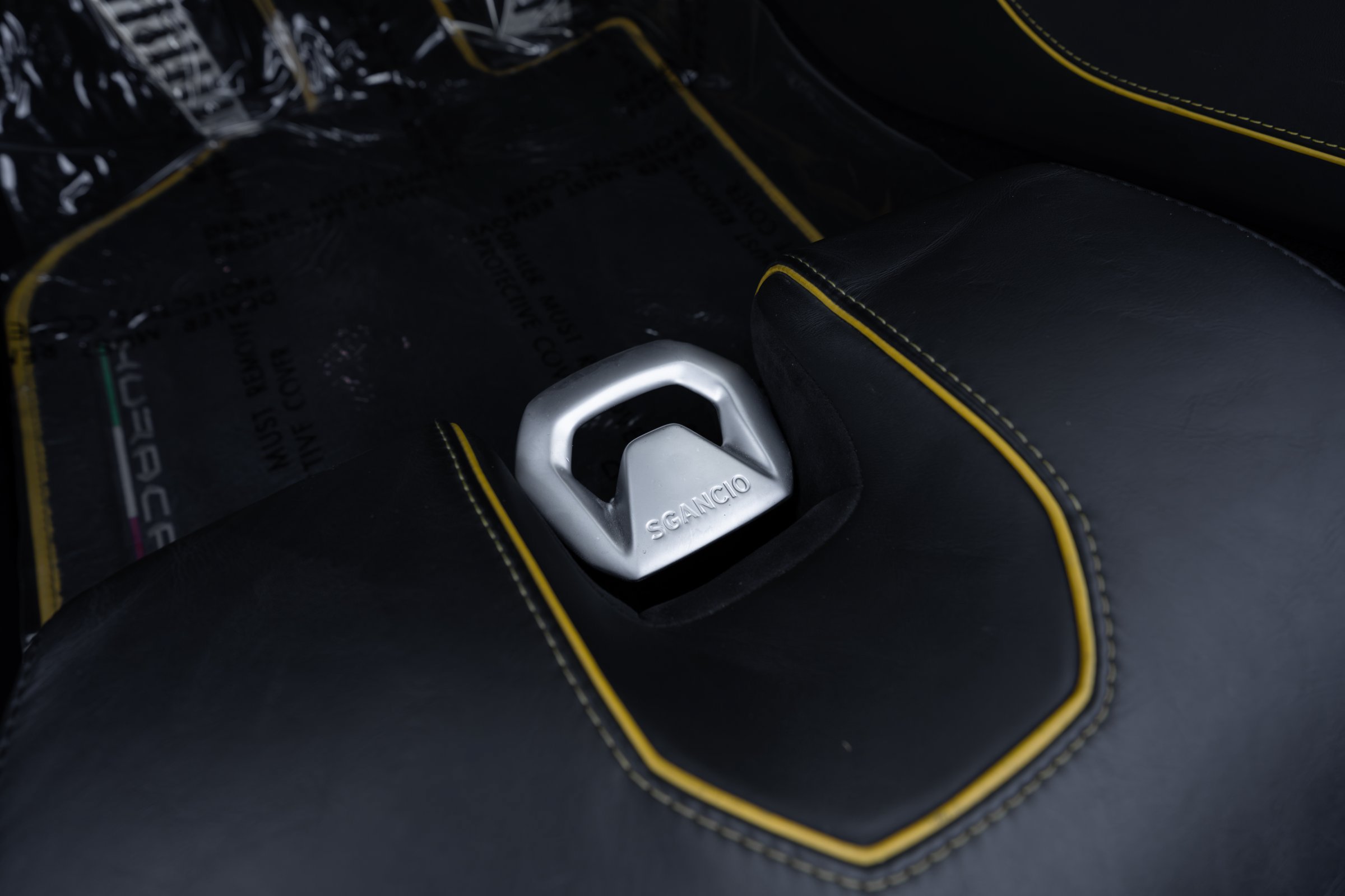 Used 2023 Lamborghini Huracan EVO RWD image 32