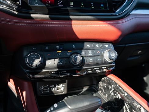 Used 2024 Dodge Durango SRT Hellcat AWD/4WD image 53