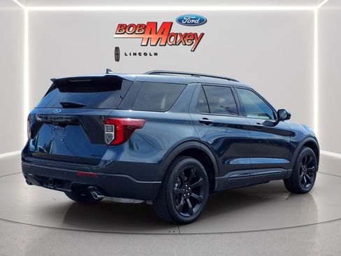 Used 2023 Ford Explorer ST-Line w/ Class IV Trailer Tow Package AWD/4WD image 4
