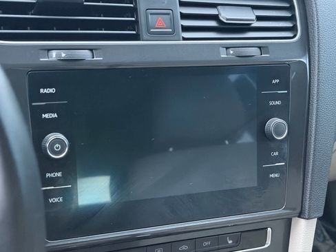 Used 2018 Volkswagen Golf Alltrack SE image 18