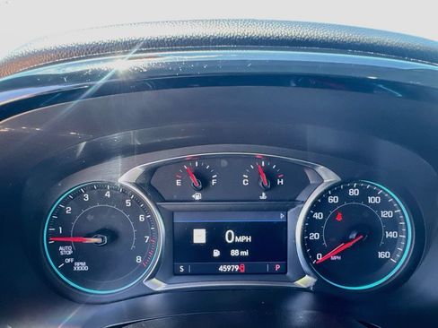 Used 2023 Chevrolet Traverse RS FWD image 15