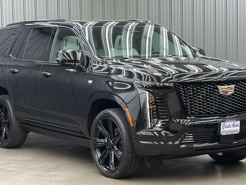 Used 2026 Cadillac Escalade Platinum Sport AWD/4WD image 7