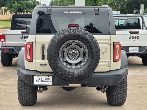 Used 2025 Ford Bronco Badlands AWD/4WD image 5