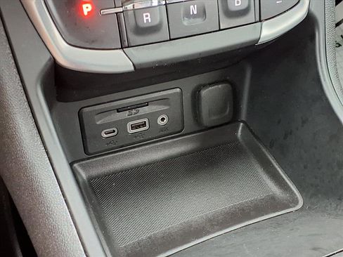 Used 2022 GMC Terrain SLE w/ Driver Convenience Package FWD image 8