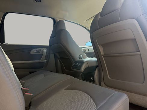 Used 2012 Chevrolet Traverse LS FWD image 12