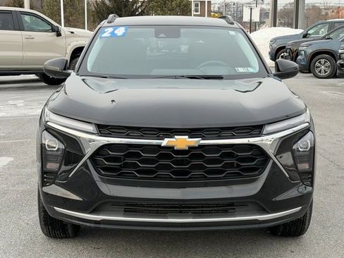 Certified 2024 Chevrolet Trax LT w/ Driver Confidence Package image 9
