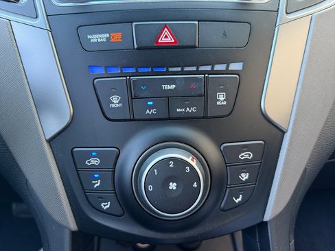Used 2018 Hyundai Santa Fe Sport FWD image 11