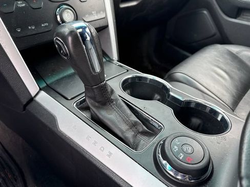 Used 2015 Ford Explorer XLT w/ Equipment Group 202B AWD/4WD image 27