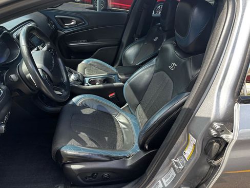 Used 2015 Chrysler 200 S AWD/4WD image 13