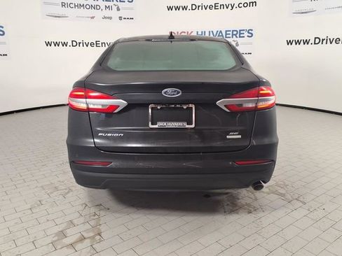 Used 2020 Ford Fusion SE image 5
