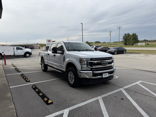 Used 2022 Ford F250 XLT w/ FX4 Off-Road Package AWD/4WD image 3
