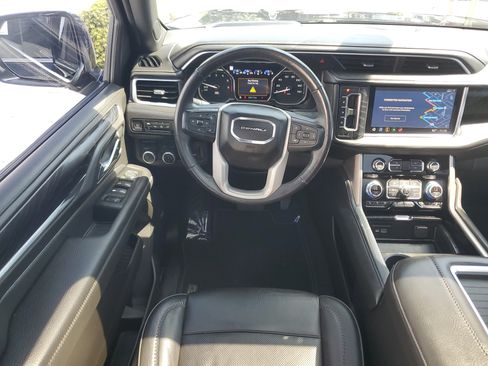 Certified 2021 GMC Yukon XL Denali w/ Denali Premium Package RWD image 17