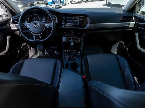 Used 2020 Volkswagen Jetta SE w/ SE Cold Weather Package FWD image 29