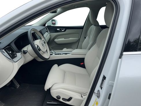 Used 2023 Volvo XC60 T8 Ultimate AWD/4WD image 6