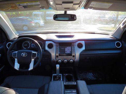 Used 2016 Toyota Tundra SR5 w/ SR5 Upgrade Package AWD/4WD image 17
