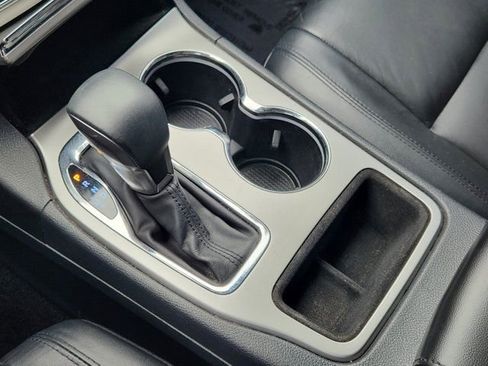 Used 2018 Jeep Grand Cherokee Limited image 22