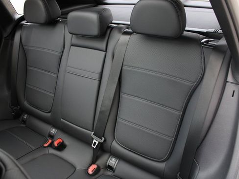 New 2025 Mercedes-Benz GLC 350e 4MATIC image 33