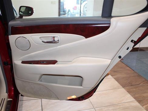 Used 2012 Lexus LS 460 AWD w/ Comfort Pkg image 31