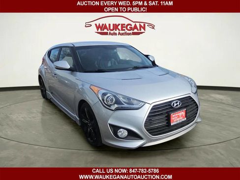 Used 2013 Hyundai Veloster Turbo image 3