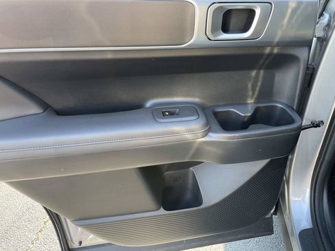 Used 2025 Hyundai Santa Fe SEL FWD image 13