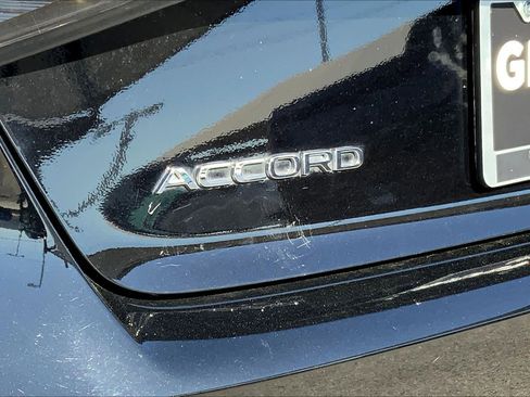 Used 2023 Honda Accord EX image 10