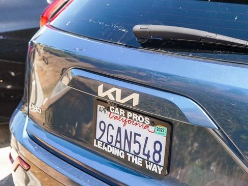 Certified 2023 Kia Niro Wave FWD image 11