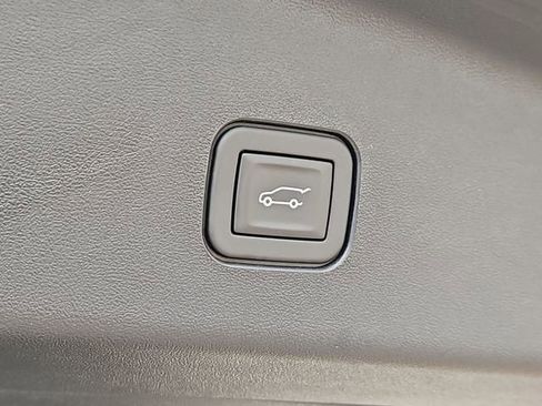 New 2026 Cadillac Vistiq Luxury w/ LPO, Floor Liner Package image 29