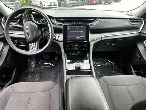 Used 2023 Jeep Grand Cherokee Laredo X w/ Luxury Tech Group I AWD/4WD image 21
