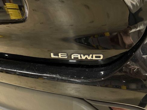 Certified 2022 Toyota Highlander LE image 27