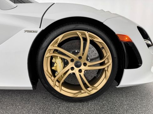 New 2026 McLaren 750S image 33