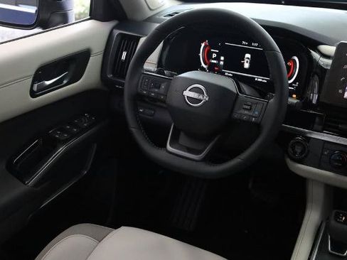 New 2026 Nissan Pathfinder SL w/ SL Premium Package AWD/4WD image 29