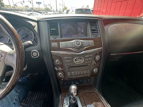 Used 2017 INFINITI QX80 4WD w/ Driver Assistance Package image 12