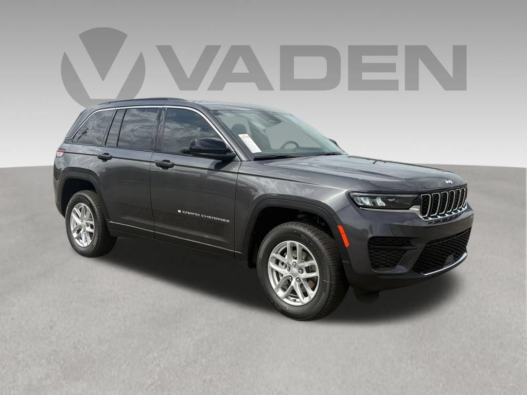 New 2026 Jeep Grand Cherokee Laredo X RWD image 1