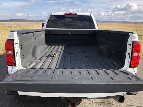 Used 2017 GMC Sierra 3500 Denali w/ Duramax Plus Package image 30