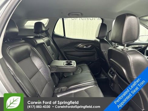 Used 2023 GMC Terrain SLT image 12