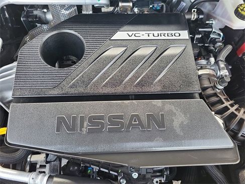 Used 2023 Nissan Rogue SL w/ SL Premium Package image 32