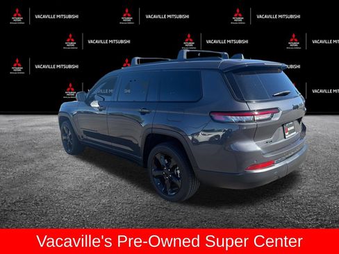 Used 2023 Jeep Grand Cherokee L Laredo AWD/4WD image 3