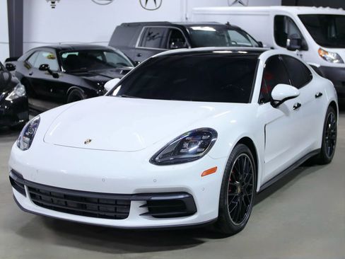 Used 2017 Porsche Panamera 4 image 7