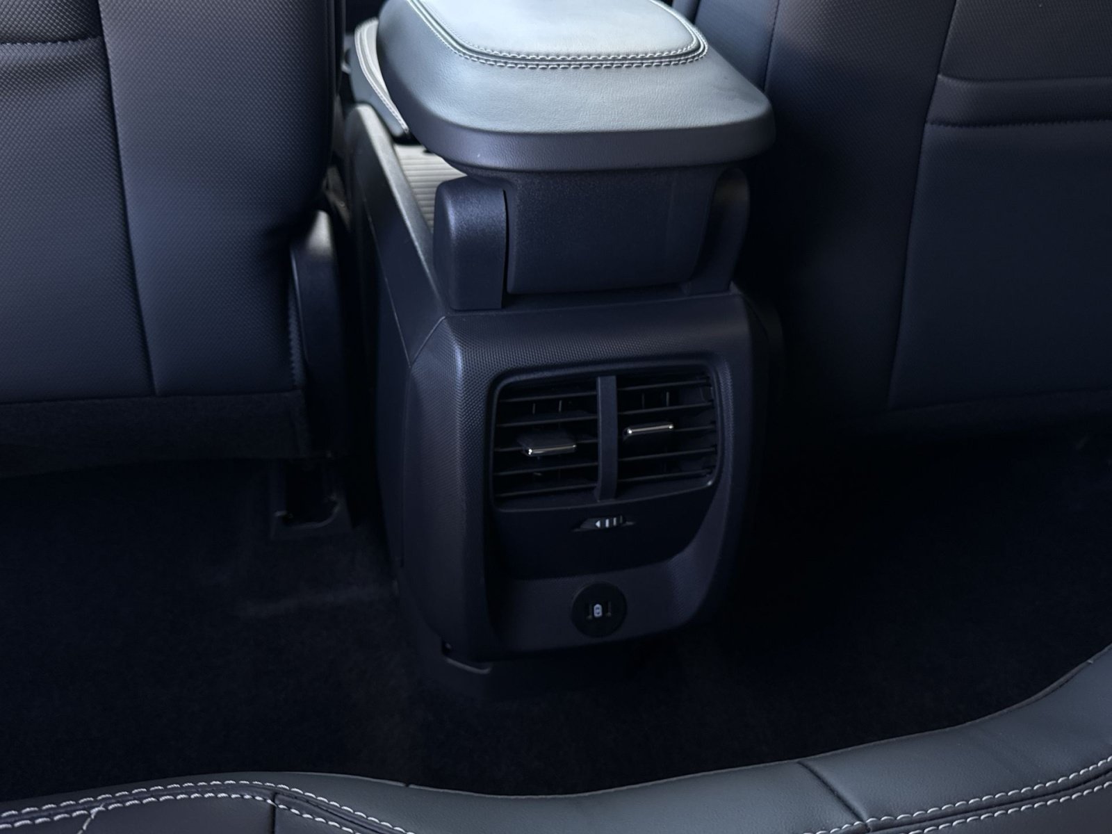 Used 2024 Ford Mustang Mach-E Select RWD image 24