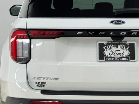 New 2026 Ford Explorer Active w/ Active Comfort Package image 13