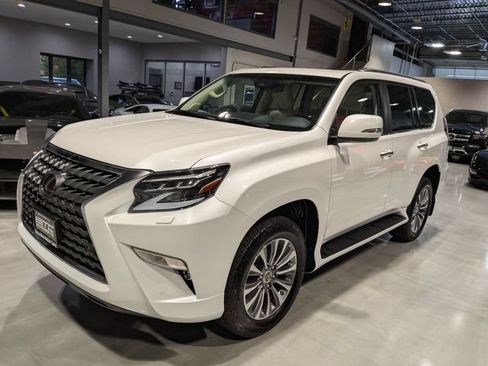 Used 2021 Lexus GX 460 Luxury w/ Accessory Package AWD/4WD image 3