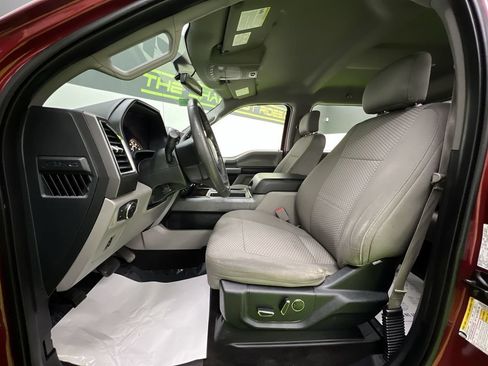 Used 2015 Ford F150 XLT w/ Equipment Group 302A Luxury AWD/4WD image 18