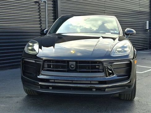 Certified 2026 Porsche Macan AWD/4WD image 10