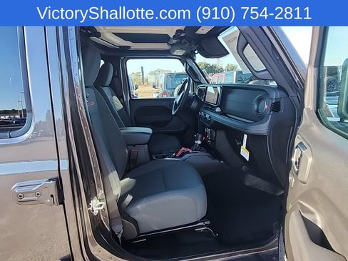 Used 2026 Jeep Gladiator Rubicon w/ Steel Power Dome Hood Package AWD/4WD image 27