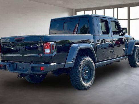 Used 2022 Jeep Gladiator Sport AWD/4WD image 3