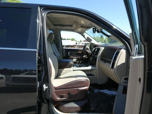 Used 2018 RAM 1500 Laramie Longhorn w/ Longhorn Southfork Package image 27