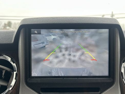 Used 2015 Ford F350 Lariat image 21