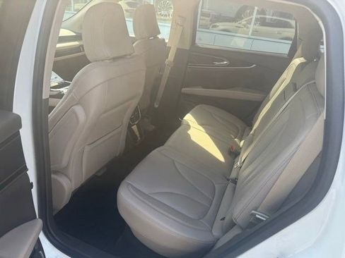 Used 2023 Lincoln Nautilus AWD w/ Premium Package image 12